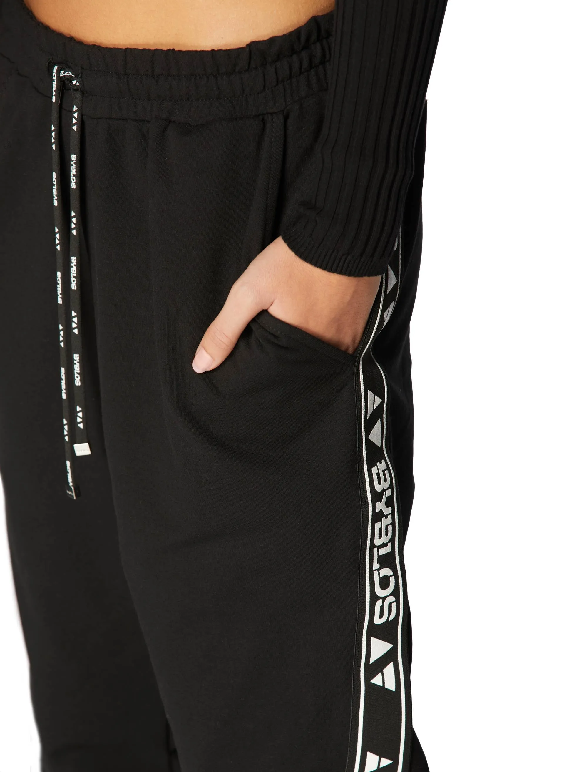 Logo Track Jogger