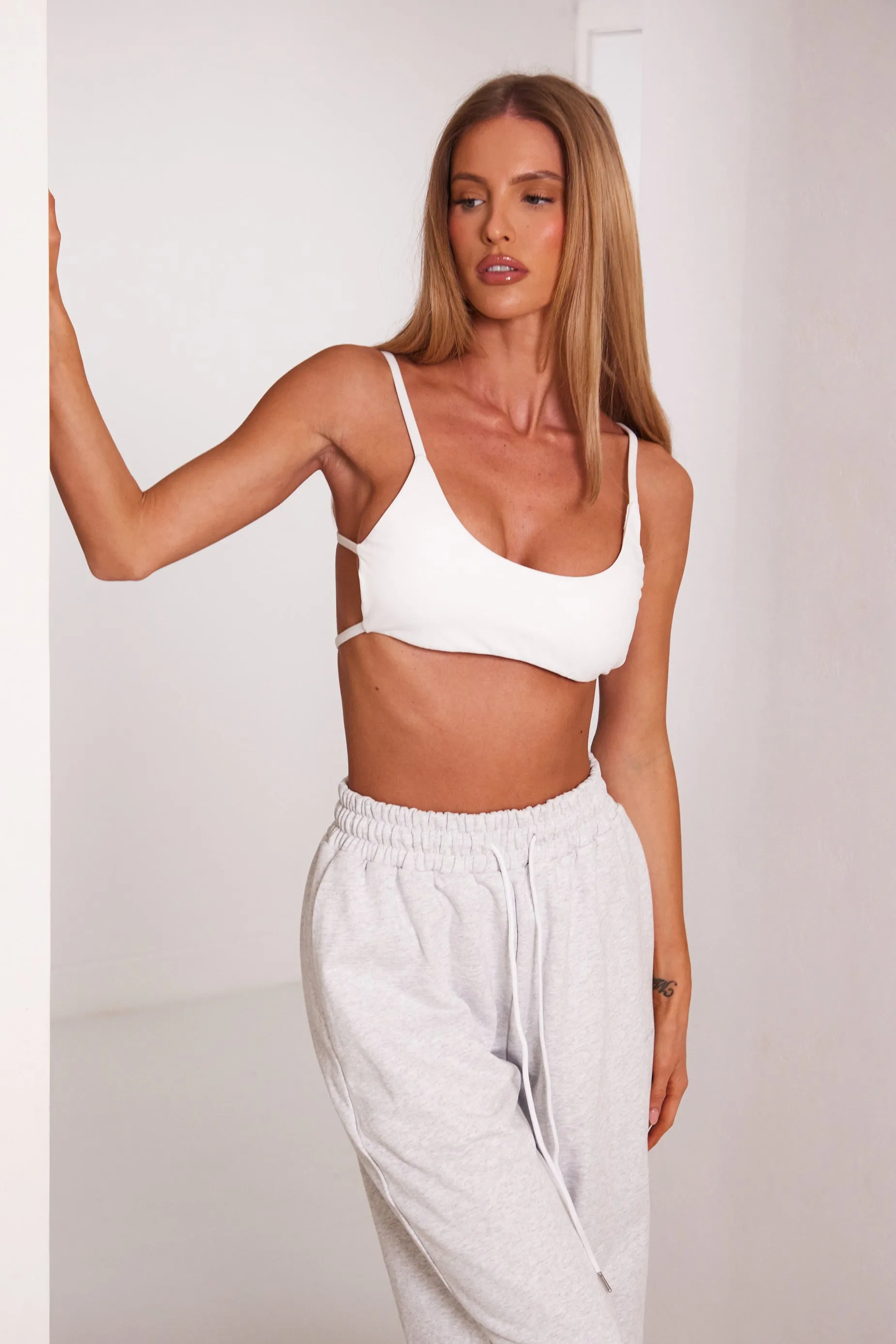 The Double strap sculpt bralet - White